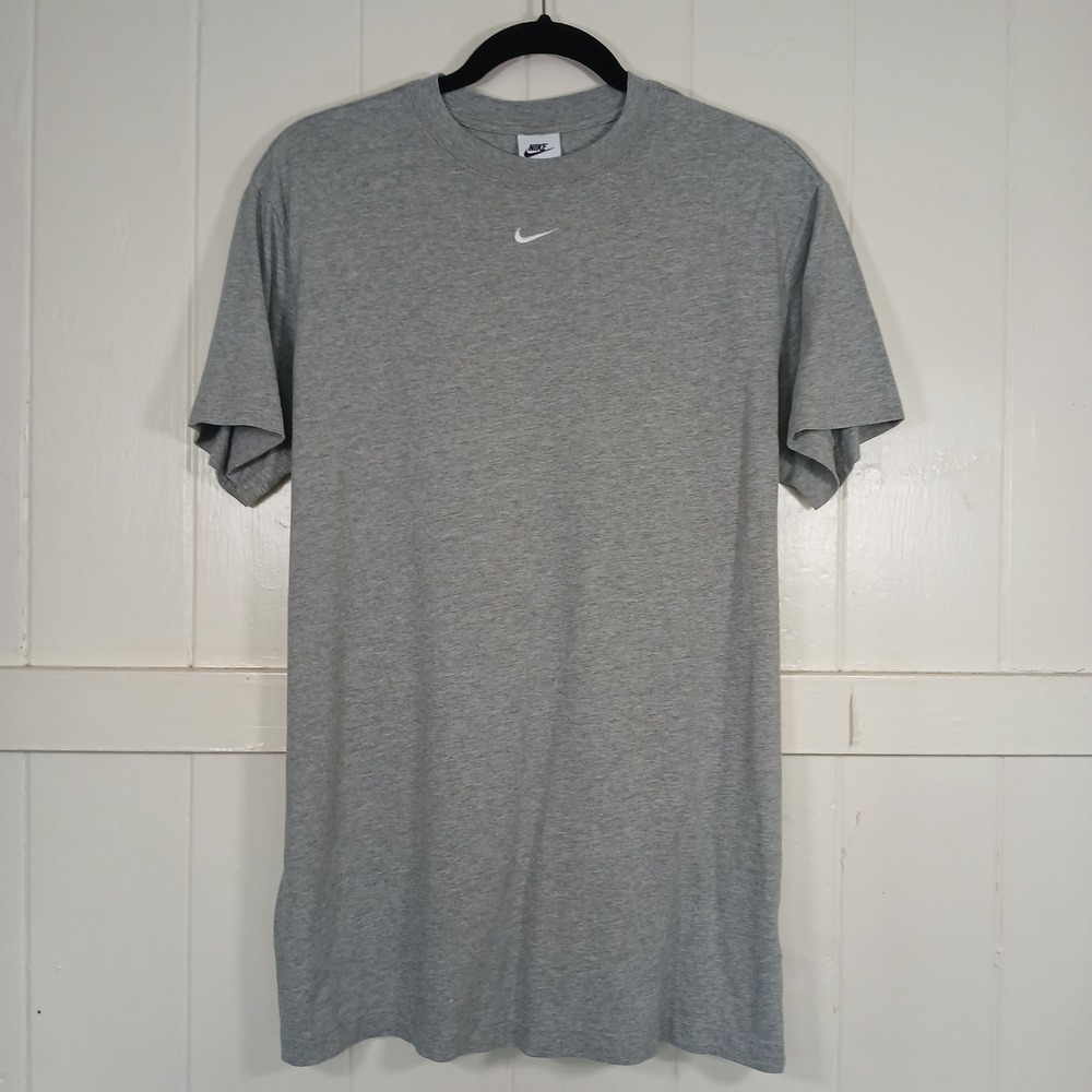 Nike‎ Center Swoosh T-Shirt Mens Small Grey Essential Embroidered CJ2242-063